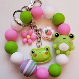 Handmade Silicone Focal Beaded Kawaii Frog Wristlet Keychain 🐸